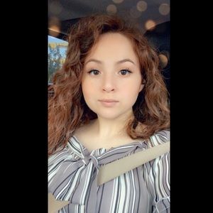 Meet your Posher, Jasmin